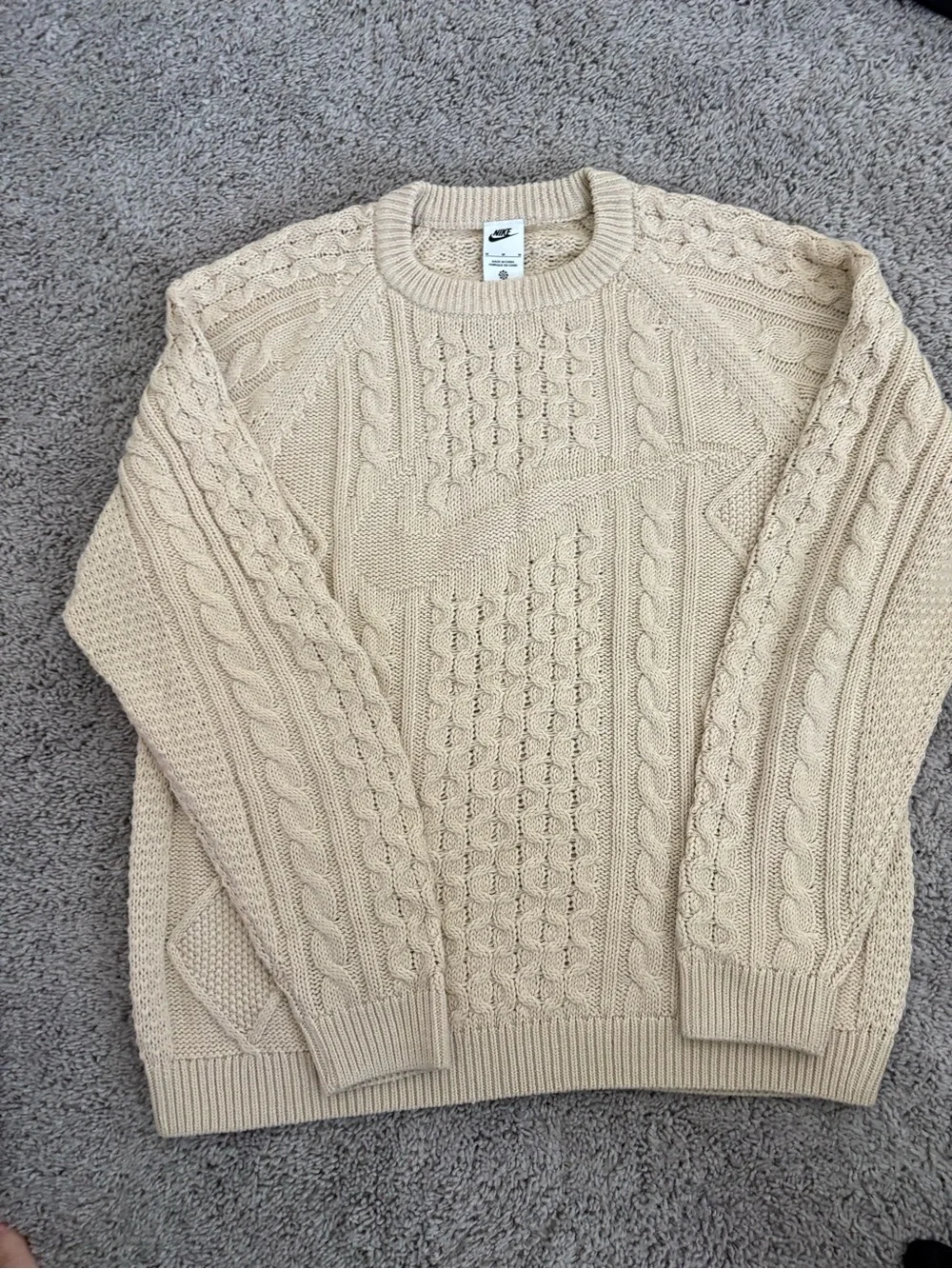 Nike Men’s Beige Cable-Knit Crewneck Sweater